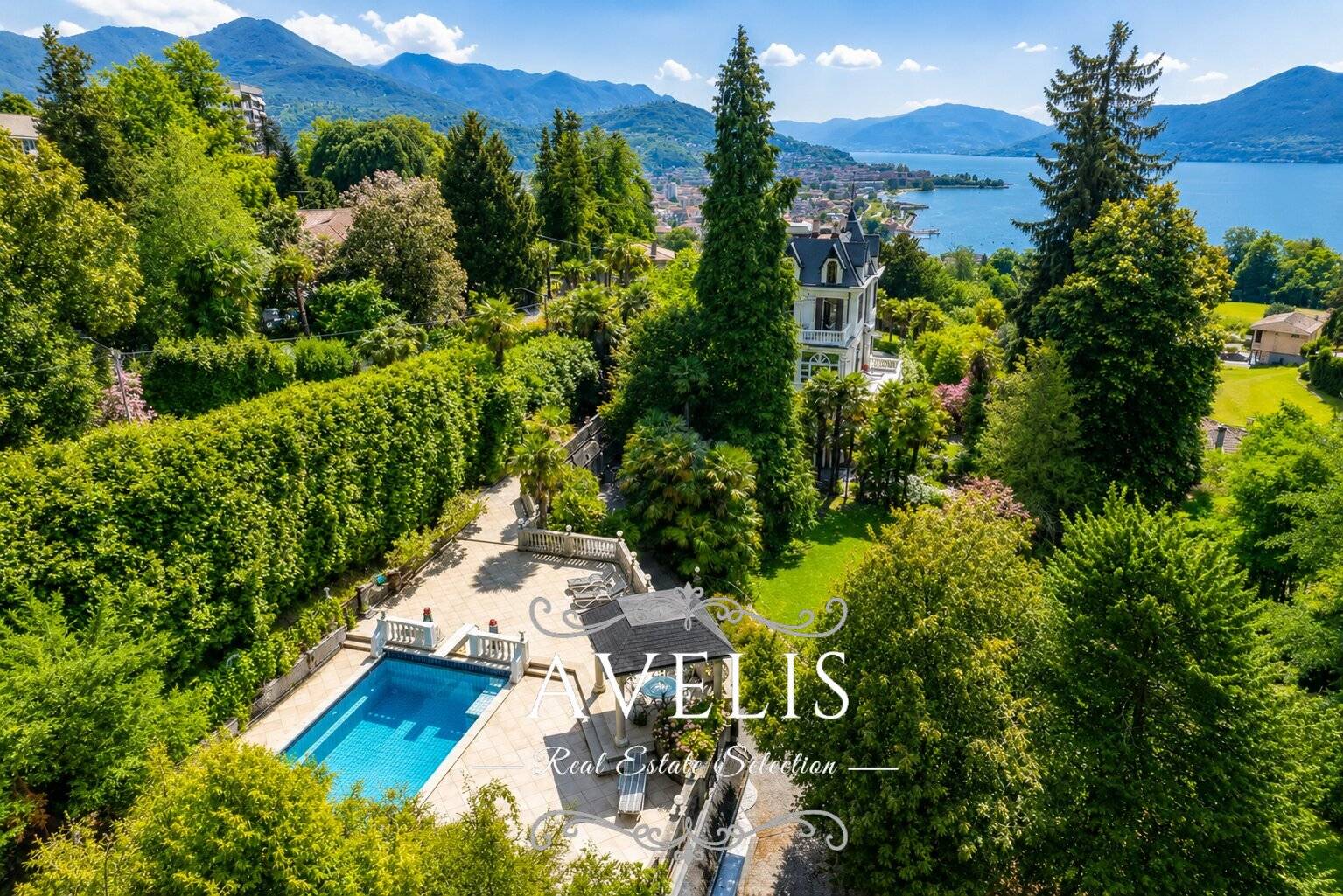 Villa in vendita a Luino