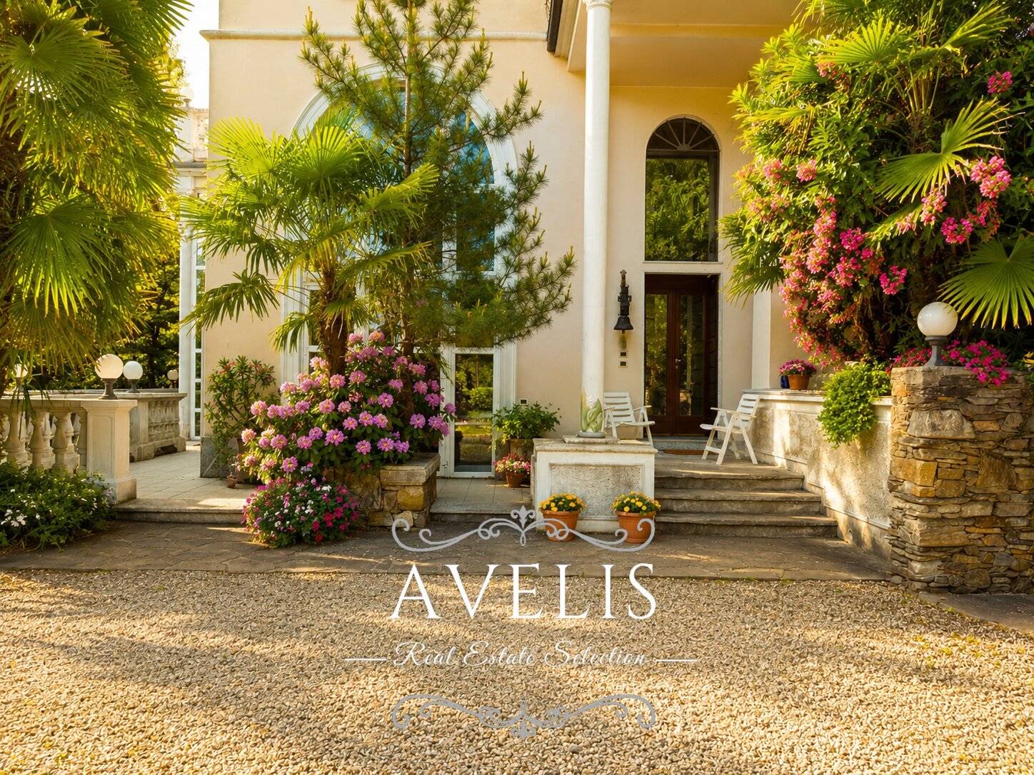 Villa in vendita a Luino