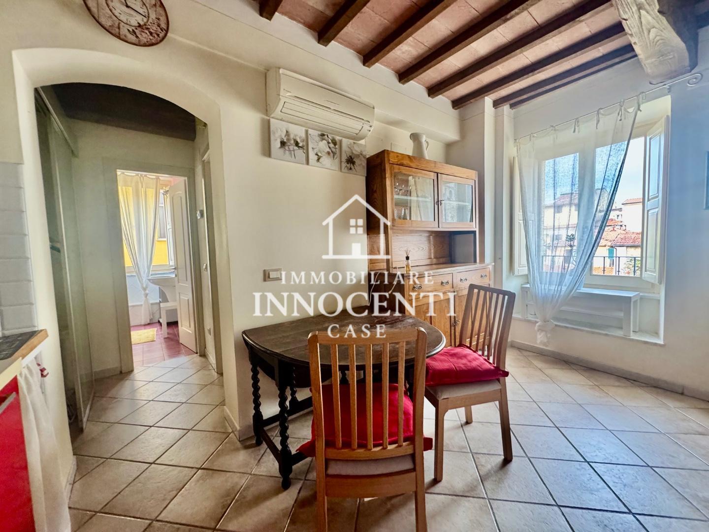 Bilocale arredato in affitto, Massa centro storico