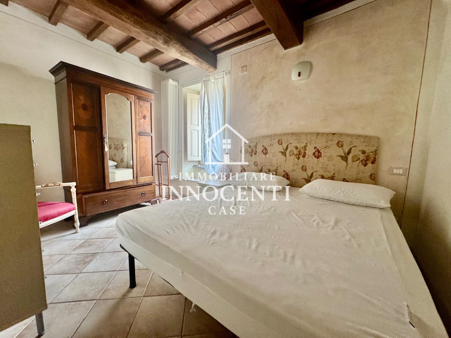 Bilocale arredato in affitto, Massa centro storico