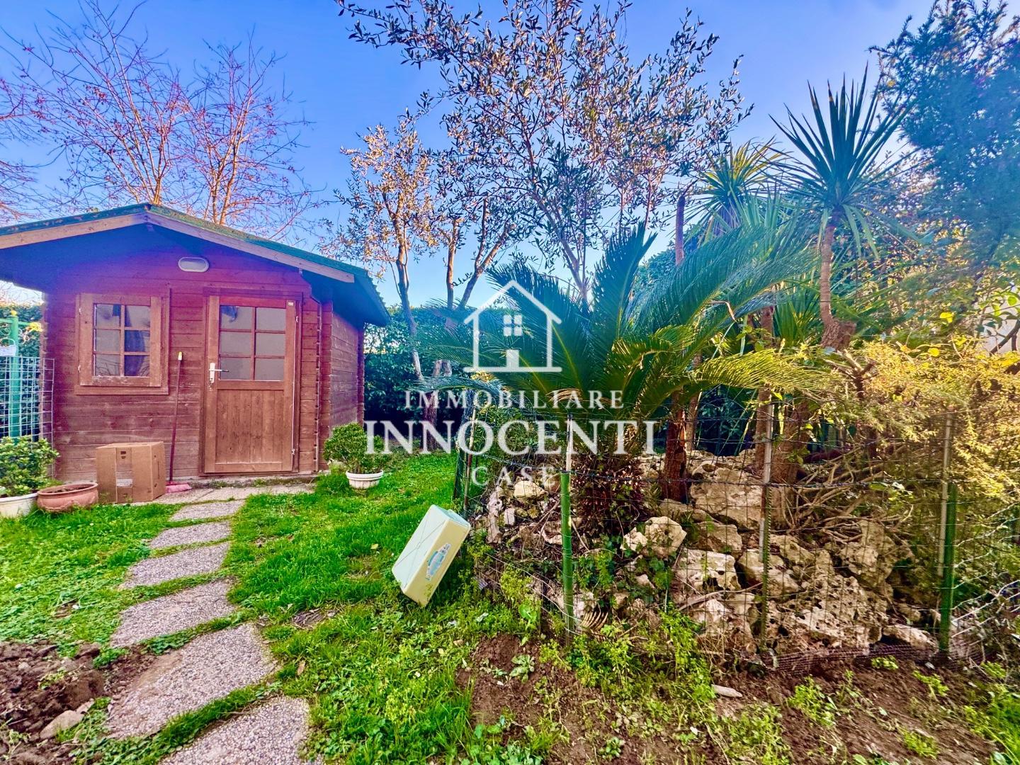 Villa Bifamiliare in vendita, Massa poveromo