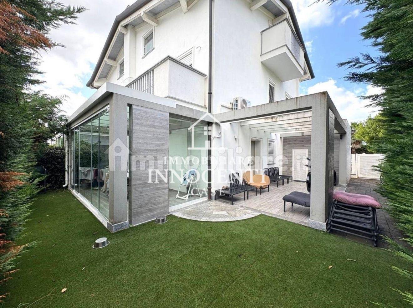 Trilocale in vendita, Montignoso cinquale