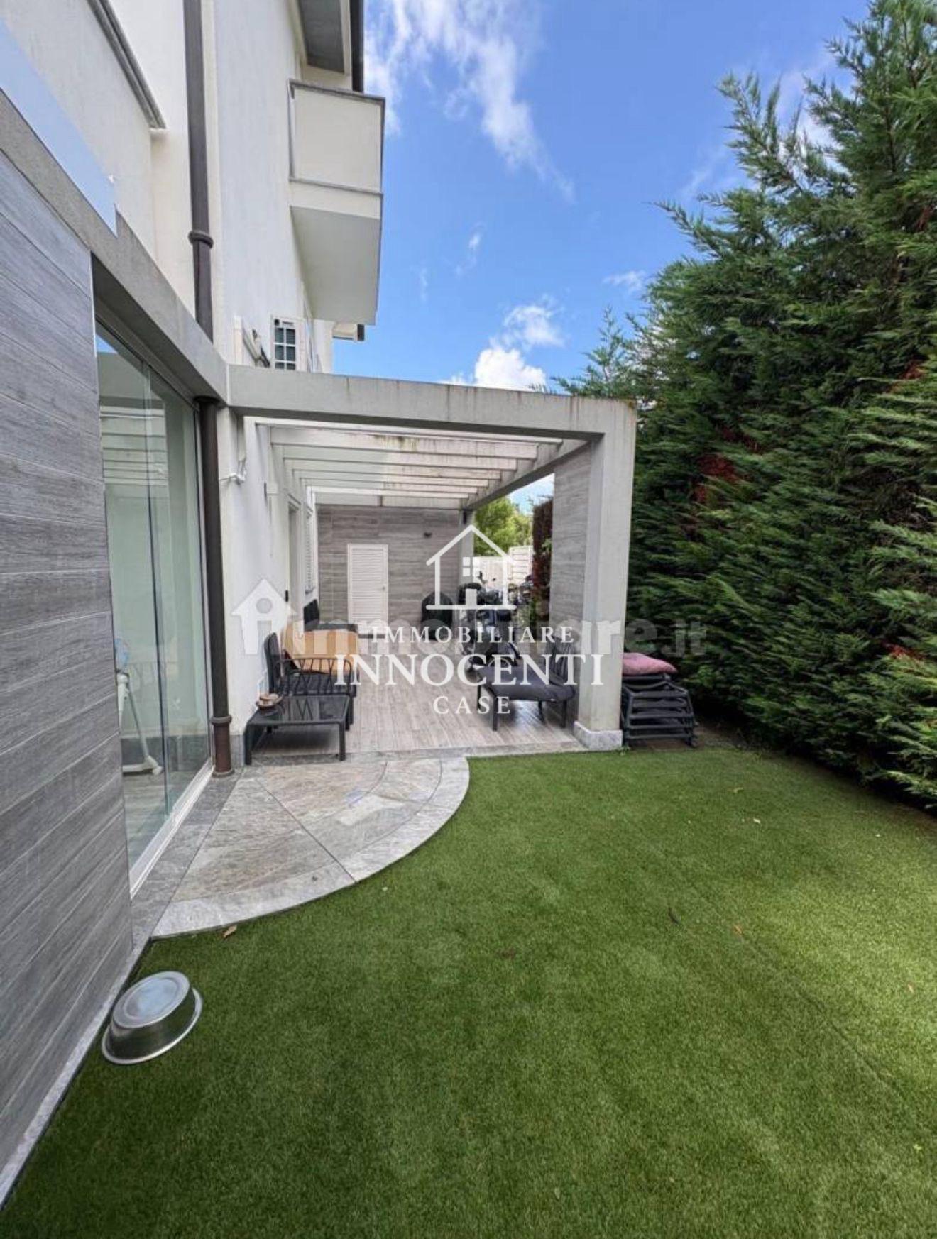 Trilocale in vendita, Montignoso cinquale