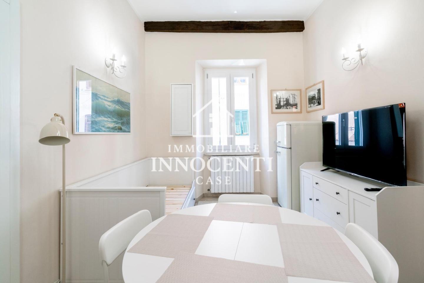 Quadrilocale arredato in affitto, Massa centro storico