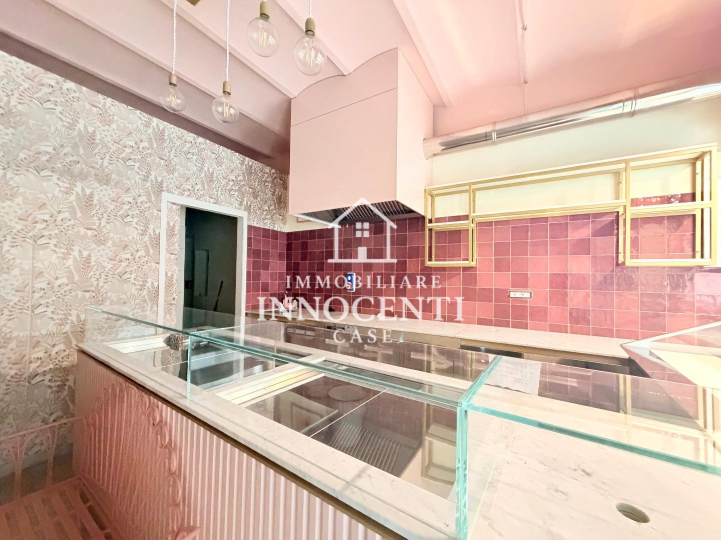 Negozio in affitto, Massa centro storico