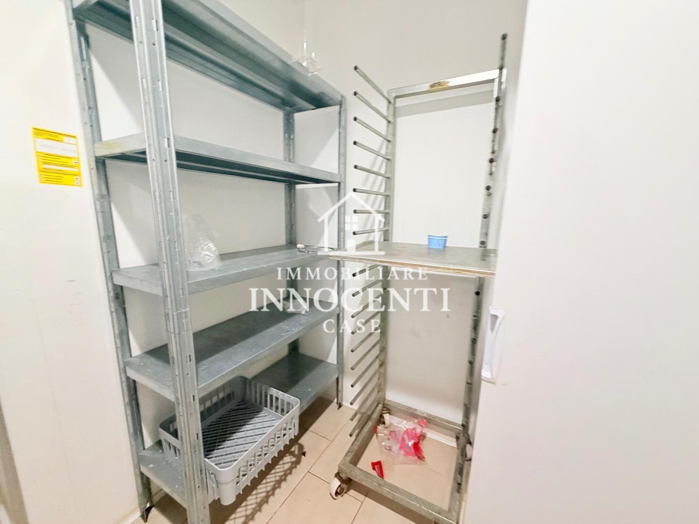 Negozio in affitto, Massa centro storico