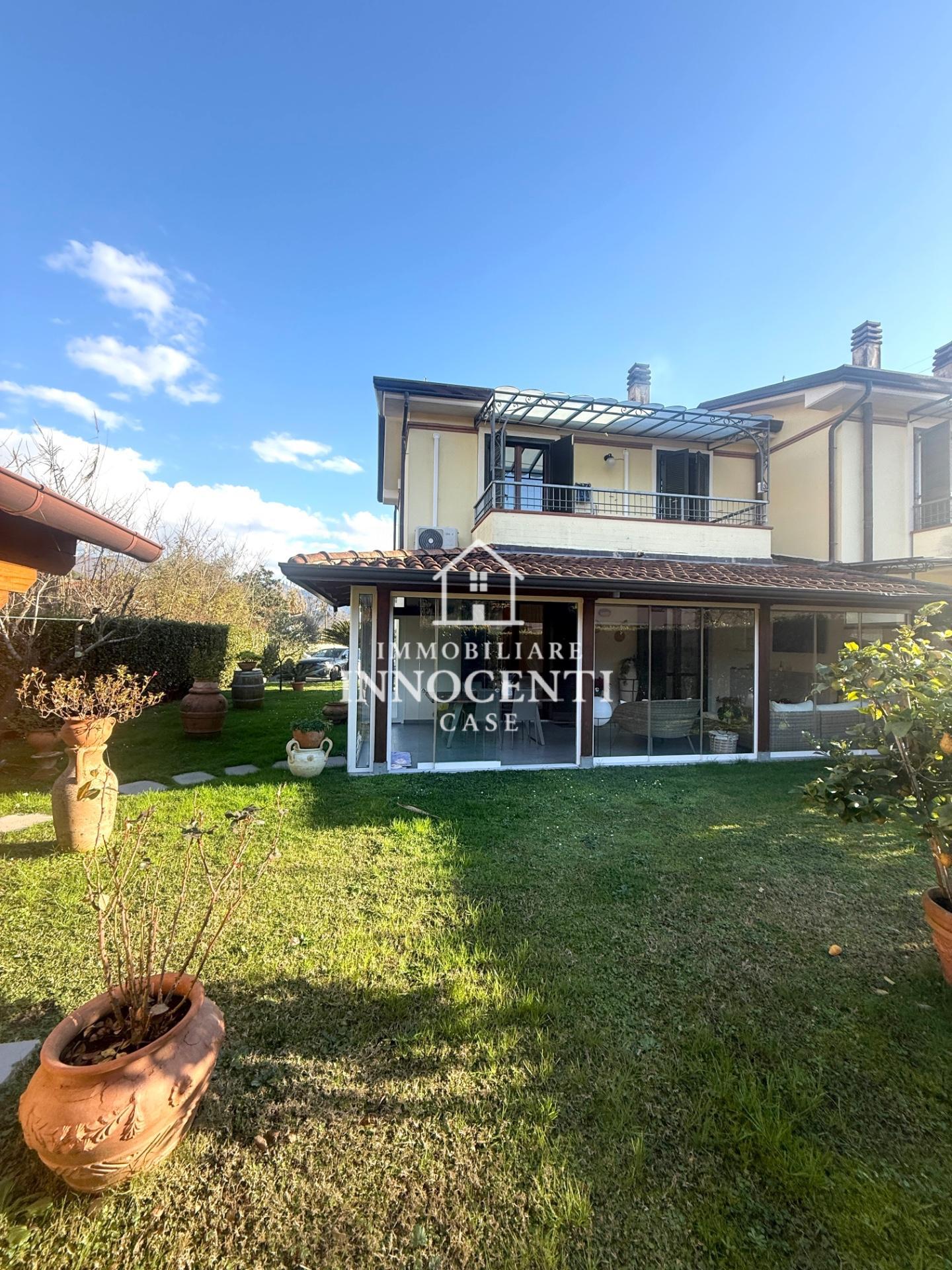 Villa in vendita, Massa romagnano