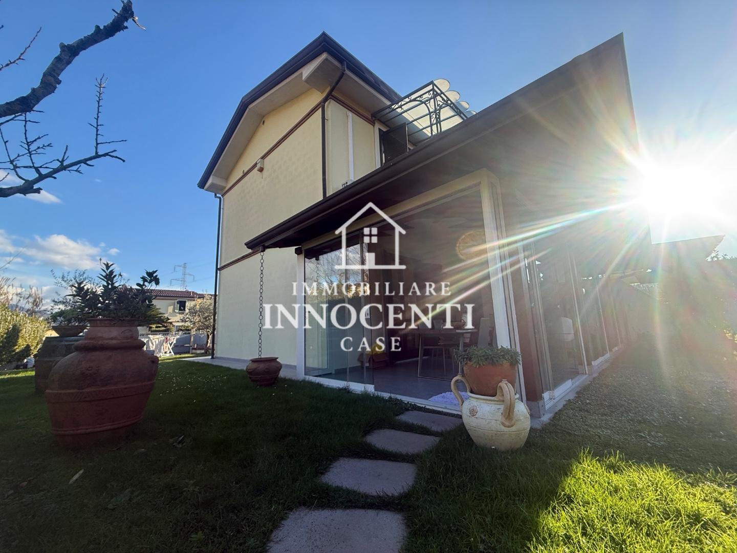 Villa in vendita, Massa romagnano