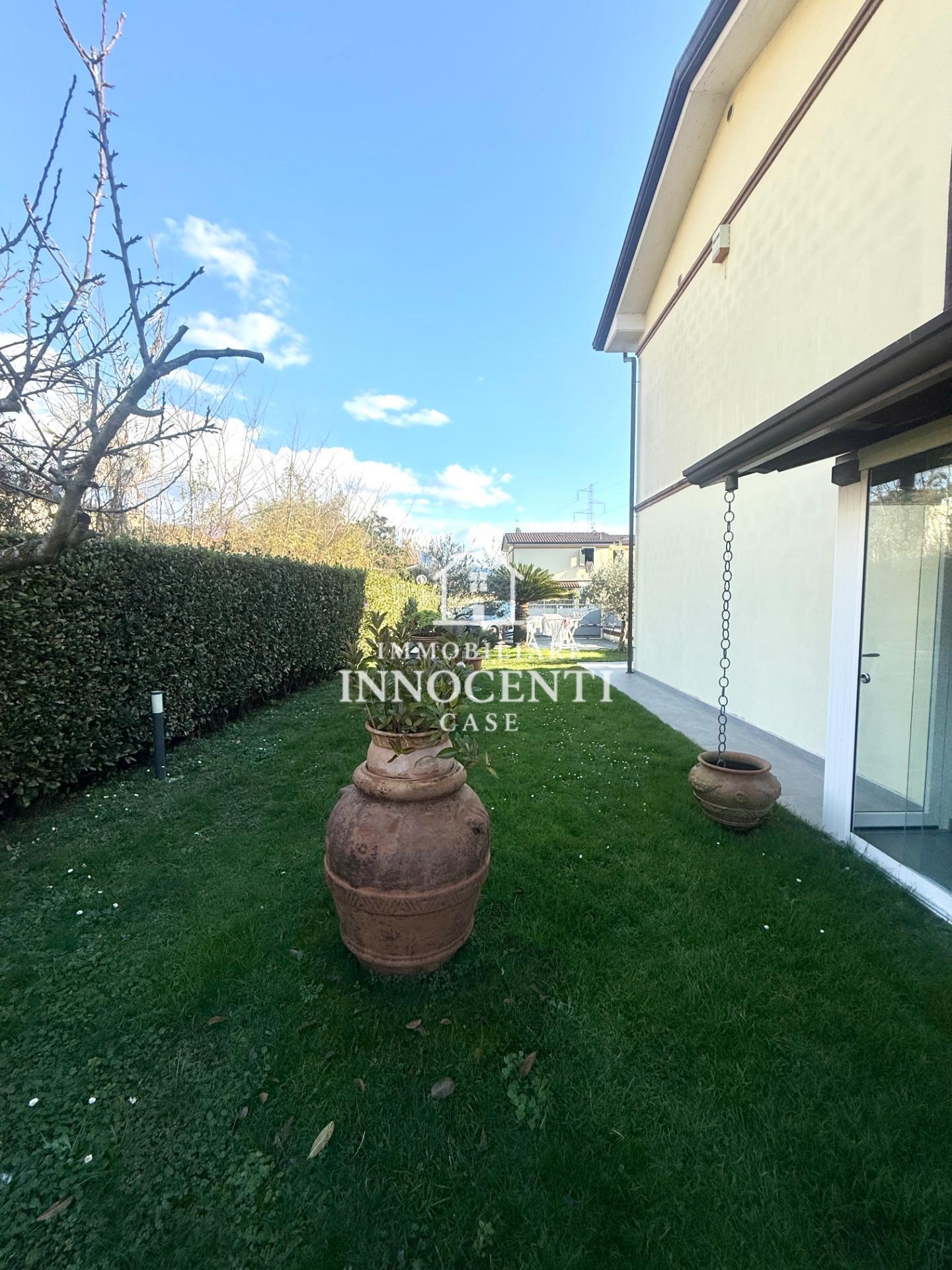 Villa in vendita, Massa romagnano