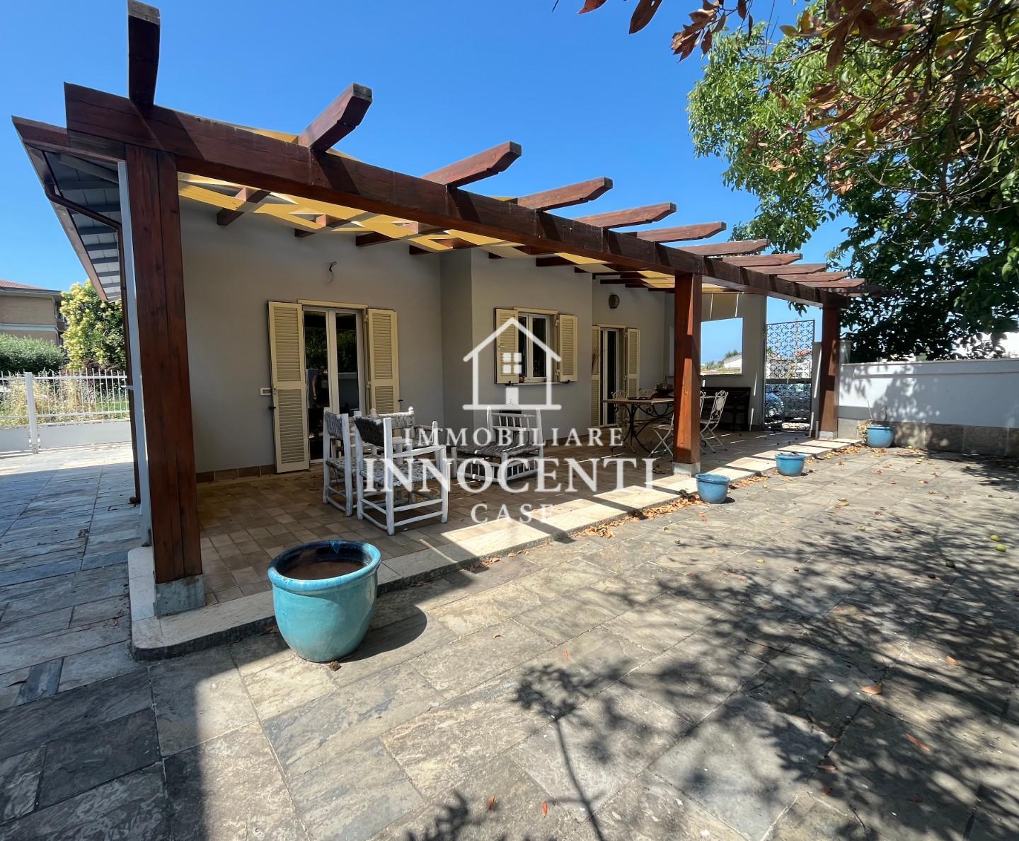 Casa indipendente in vendita, Massa marina di