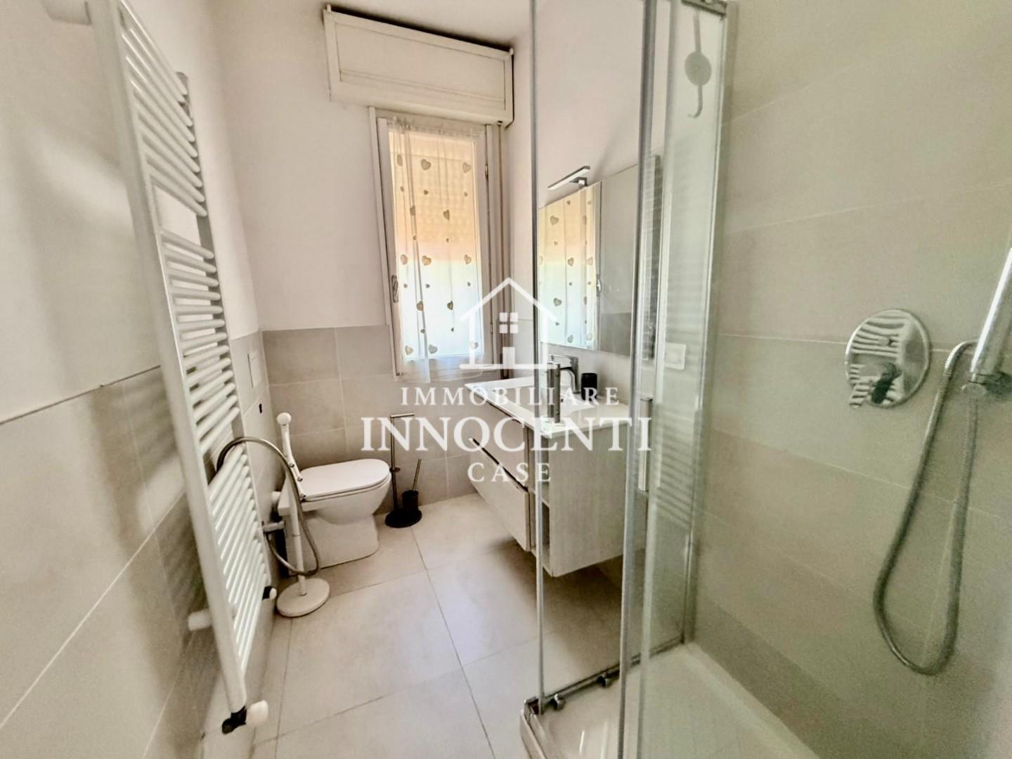 Trilocale arredato in affitto a Massa