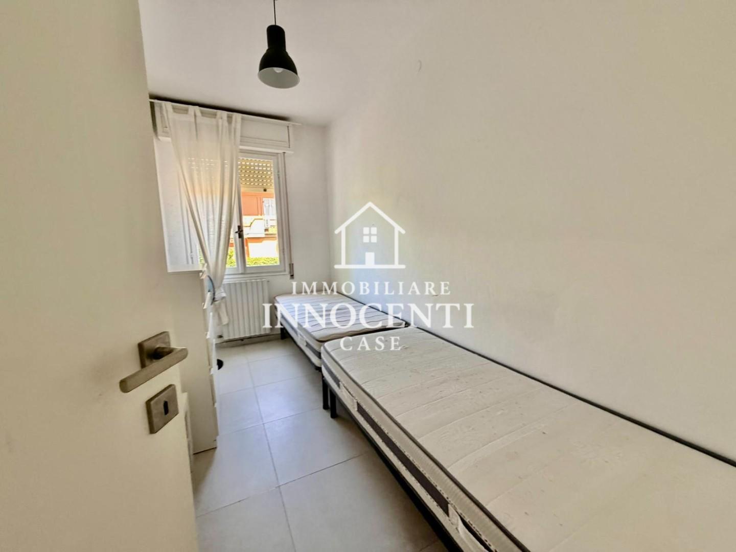 Trilocale arredato in affitto a Massa