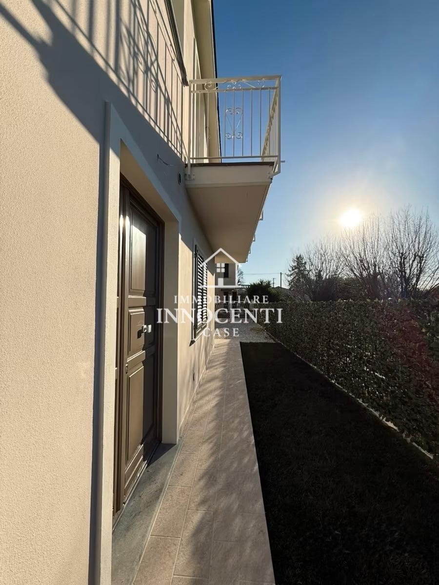 Villa con giardino a Massa