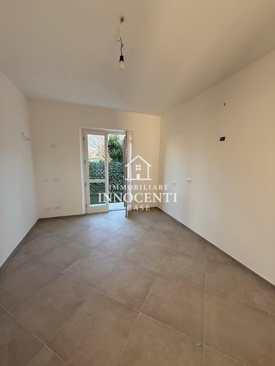 Villa con giardino a Massa