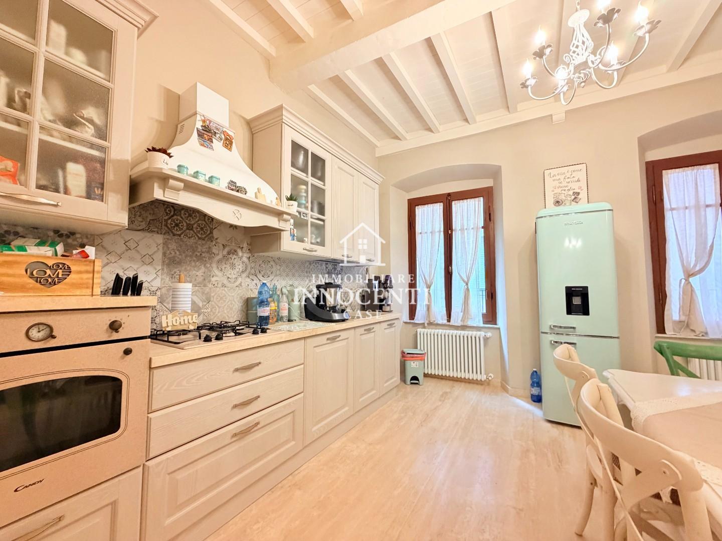 Casa indipendente in vendita, Massa centro