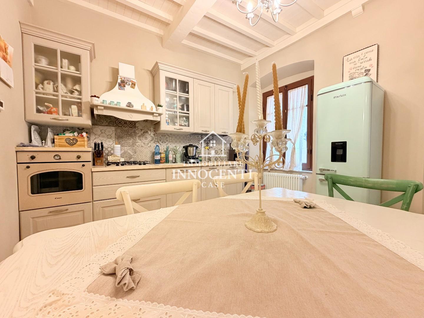 Casa indipendente in vendita, Massa centro