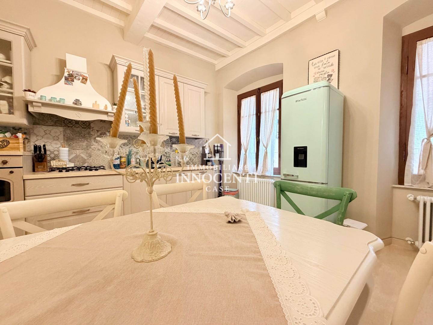 Casa indipendente in vendita, Massa centro