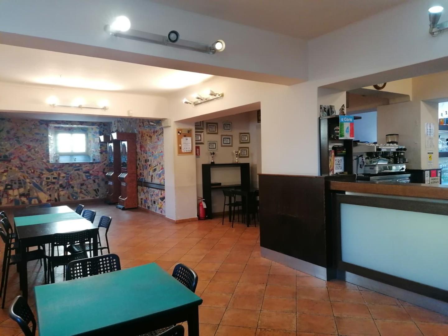 Locale commerciale in vendita, Carrara avenza