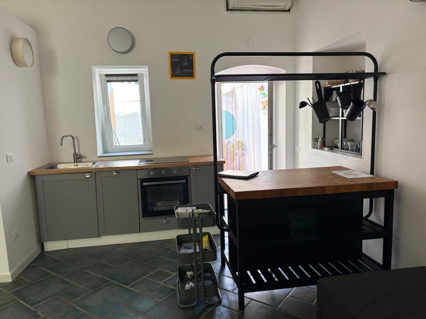 Monolocale in vendita, Livorno montebello