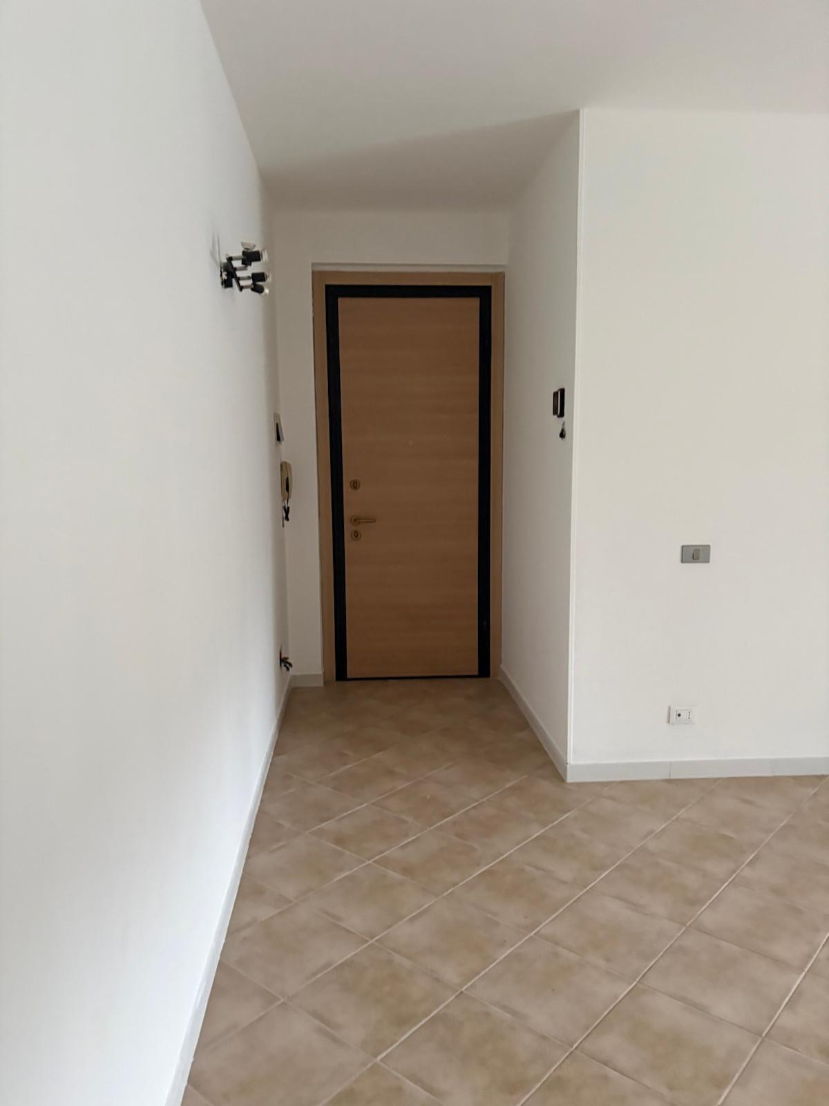 Appartamento con giardino, Livorno pontino