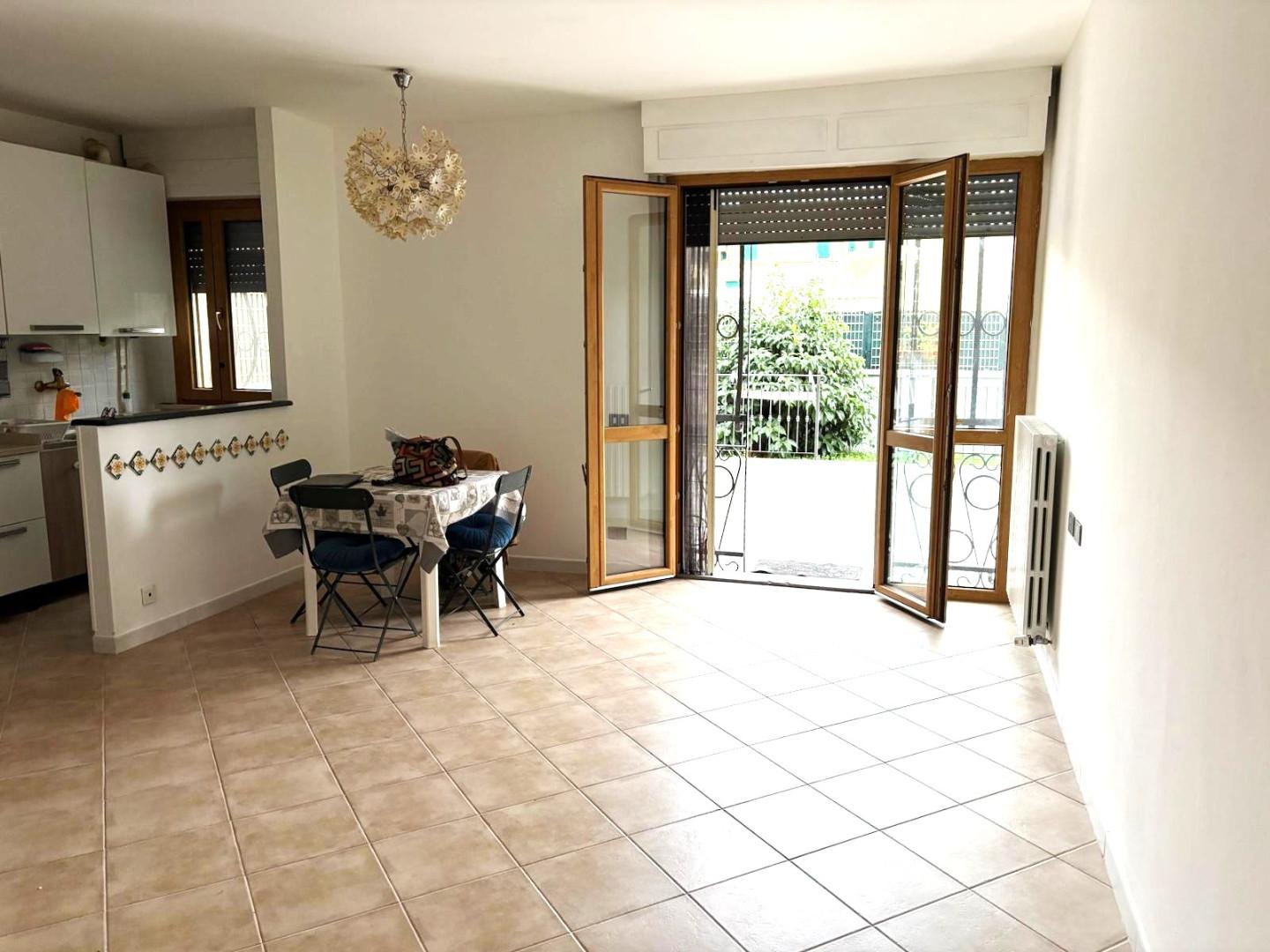 Appartamento con giardino, Livorno pontino