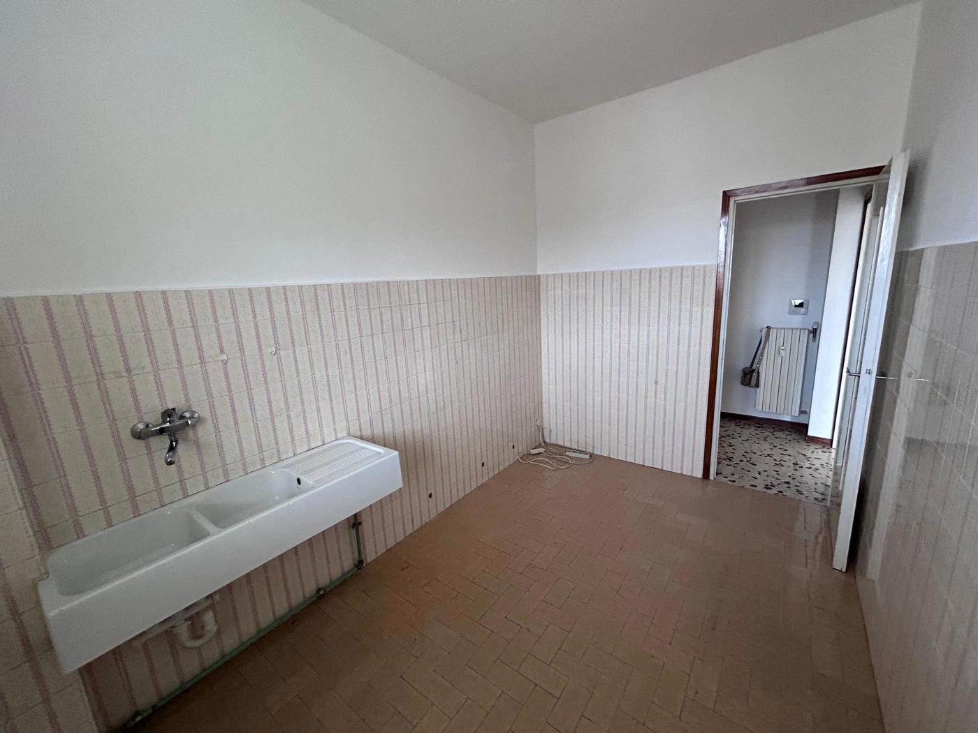 Bilocale da ristrutturare a Oggiono