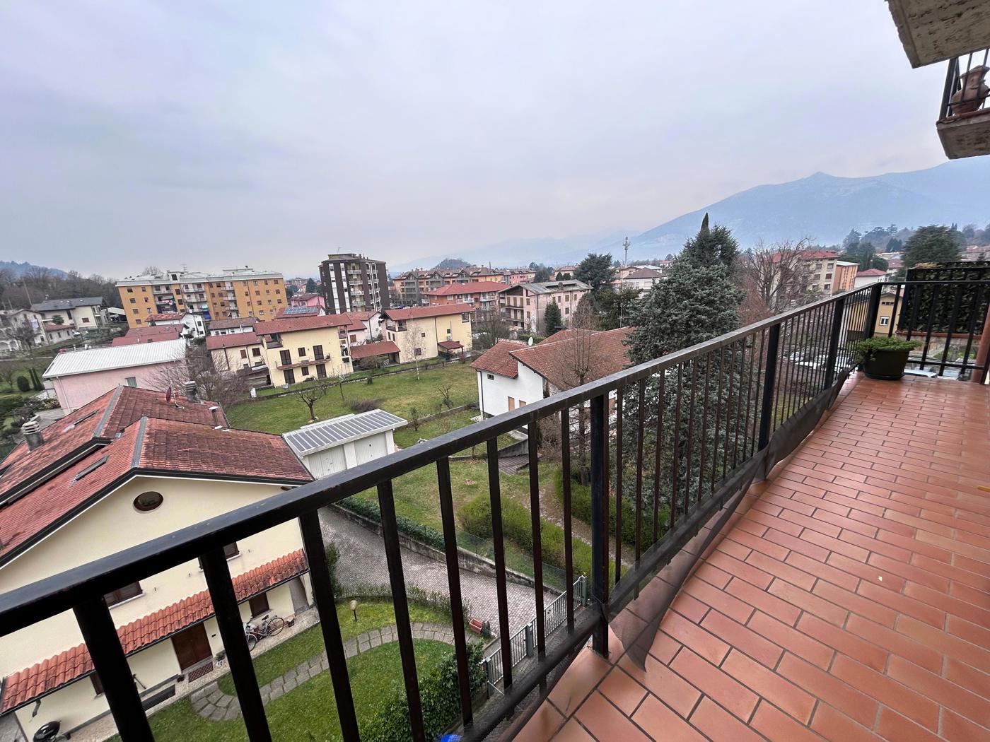 Bilocale da ristrutturare a Oggiono