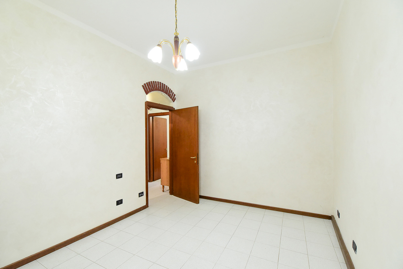 Trilocale ristrutturato a Carugo