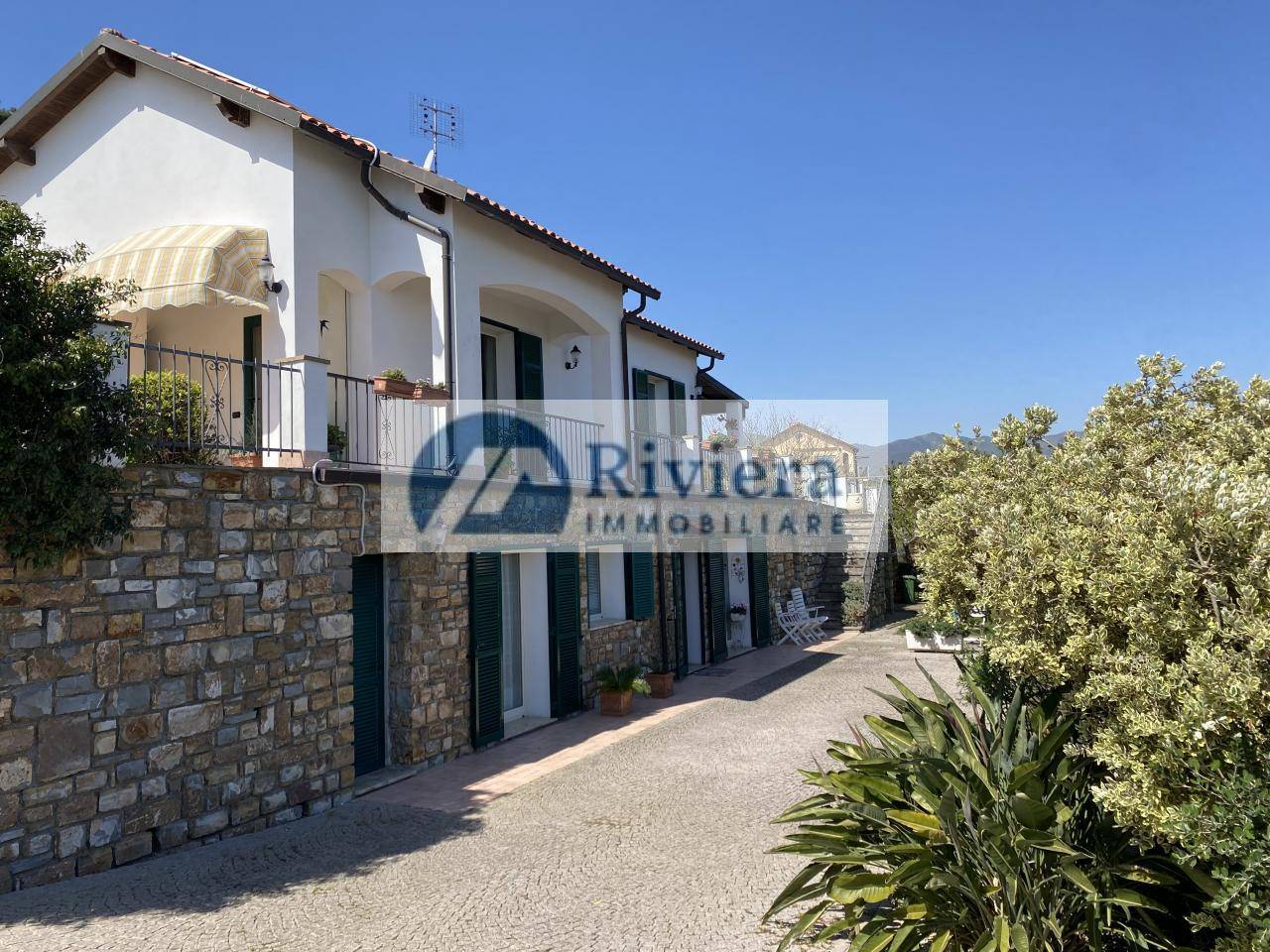 Villa in vendita a Imperia