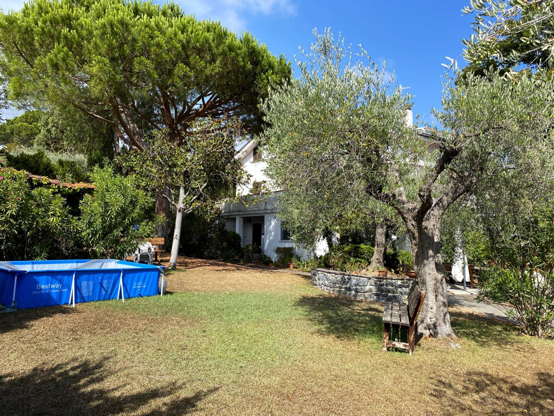 Villetta bifamiliare in vendita a Imperia