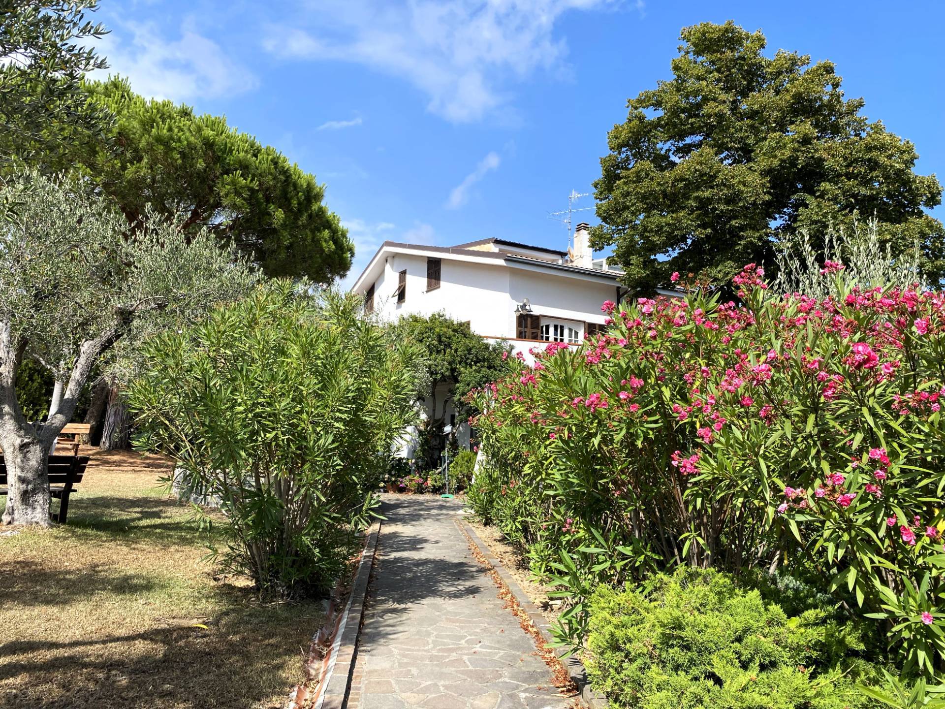 Villetta bifamiliare in vendita a Imperia