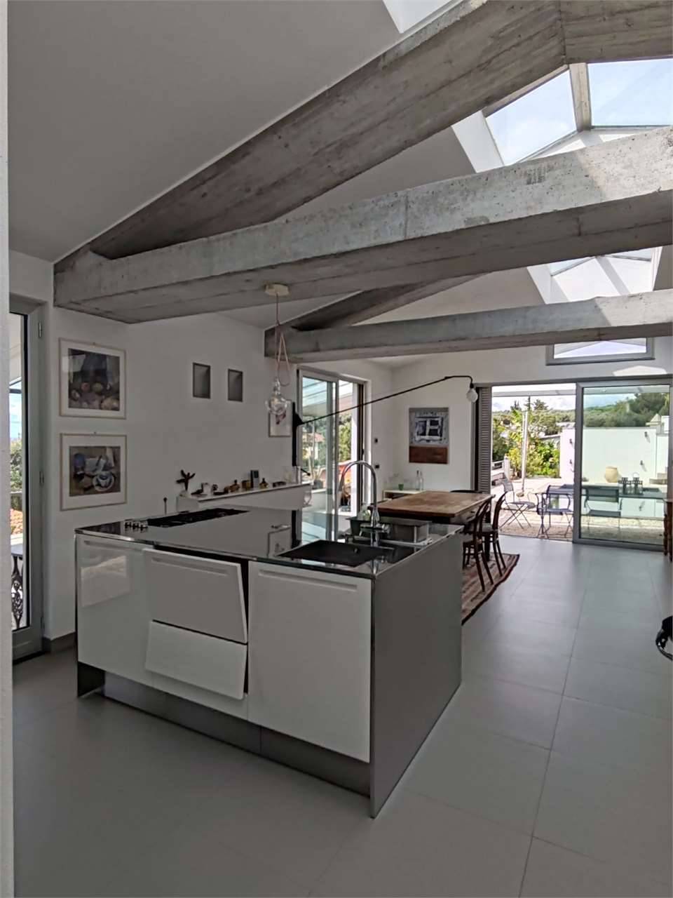 Villa in vendita a Imperia