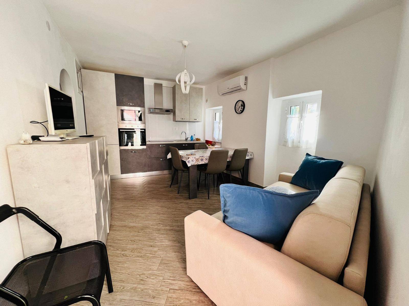 Appartamento in vendita a Diano Arentino, Diano Borello