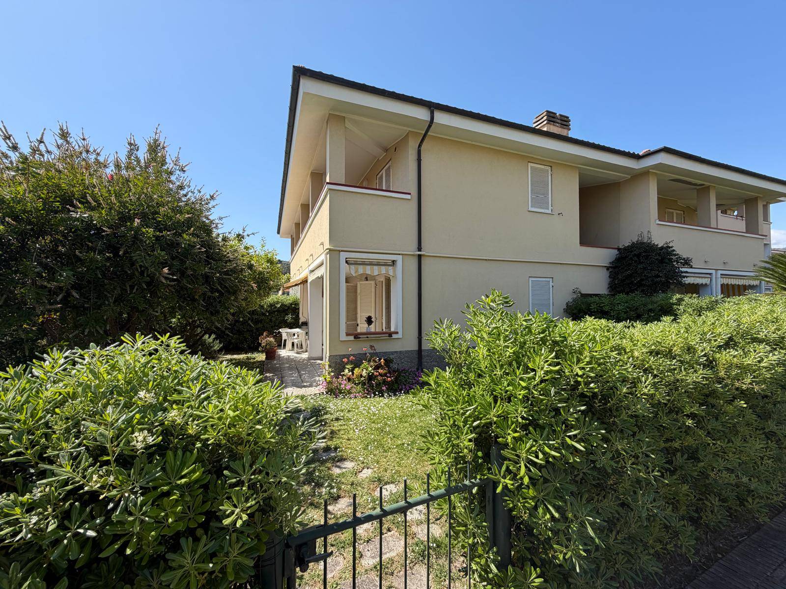 Appartamento in vendita a Diano Castello, Varcavello