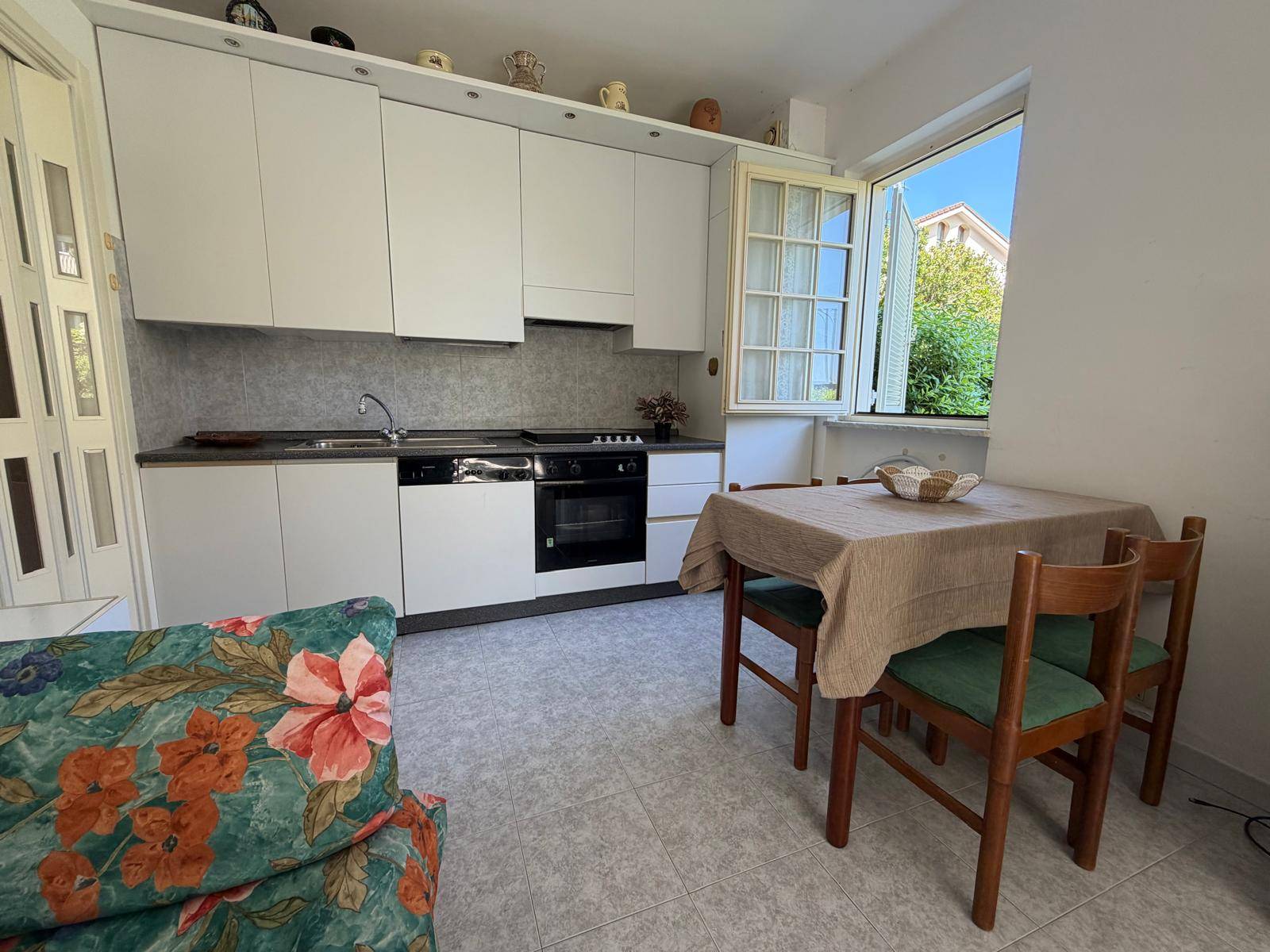 Appartamento in vendita a Diano Castello, Varcavello