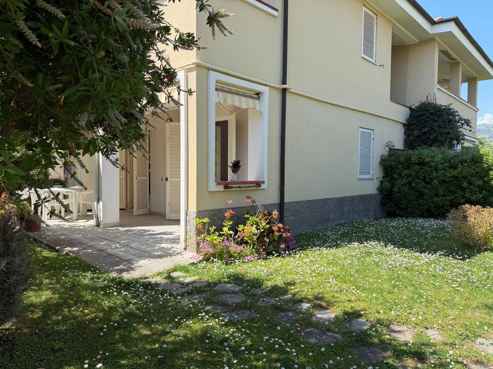 Appartamento in vendita a Diano Castello, Varcavello