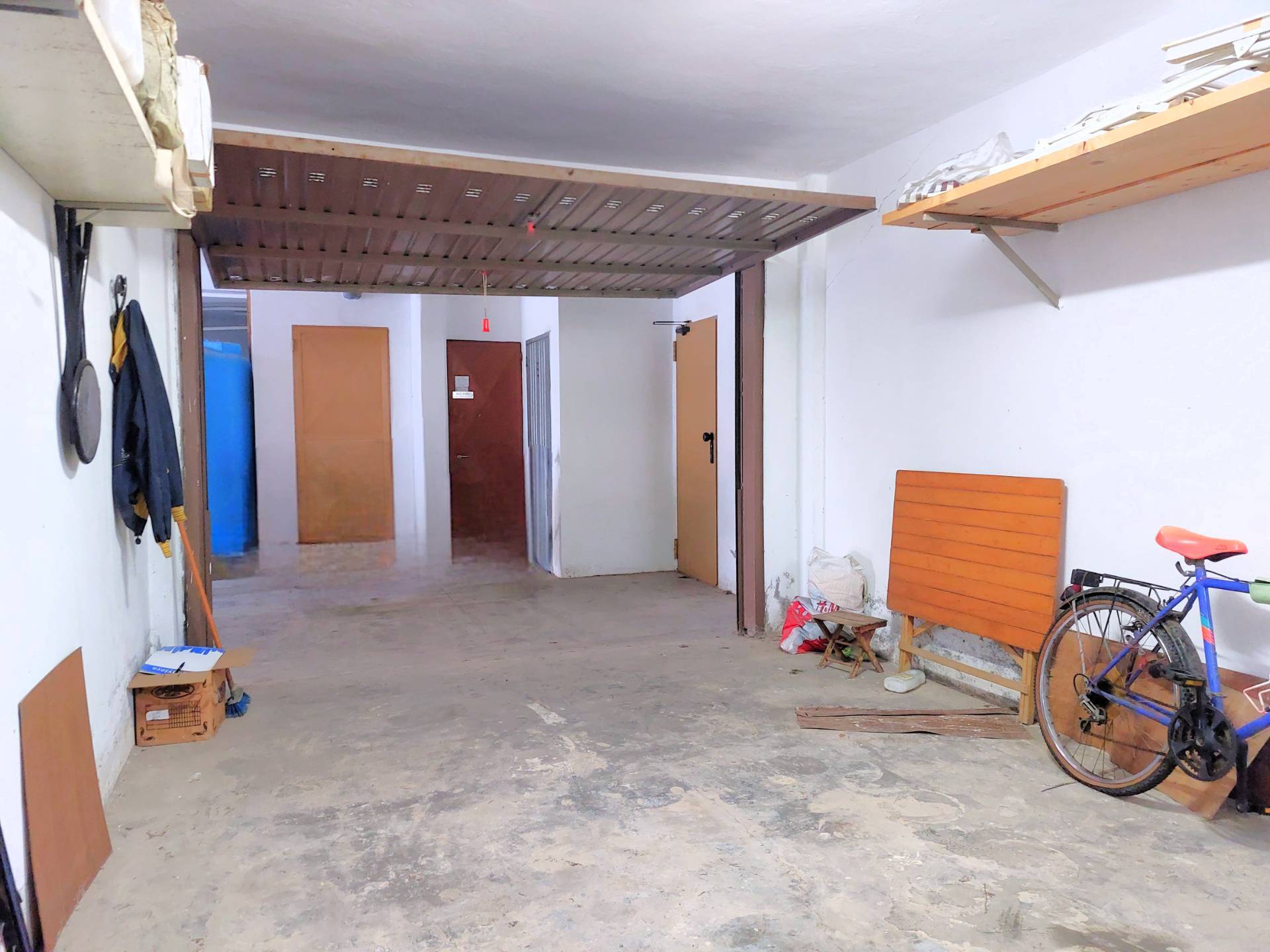 Box o garage in vendita a Diano Marina