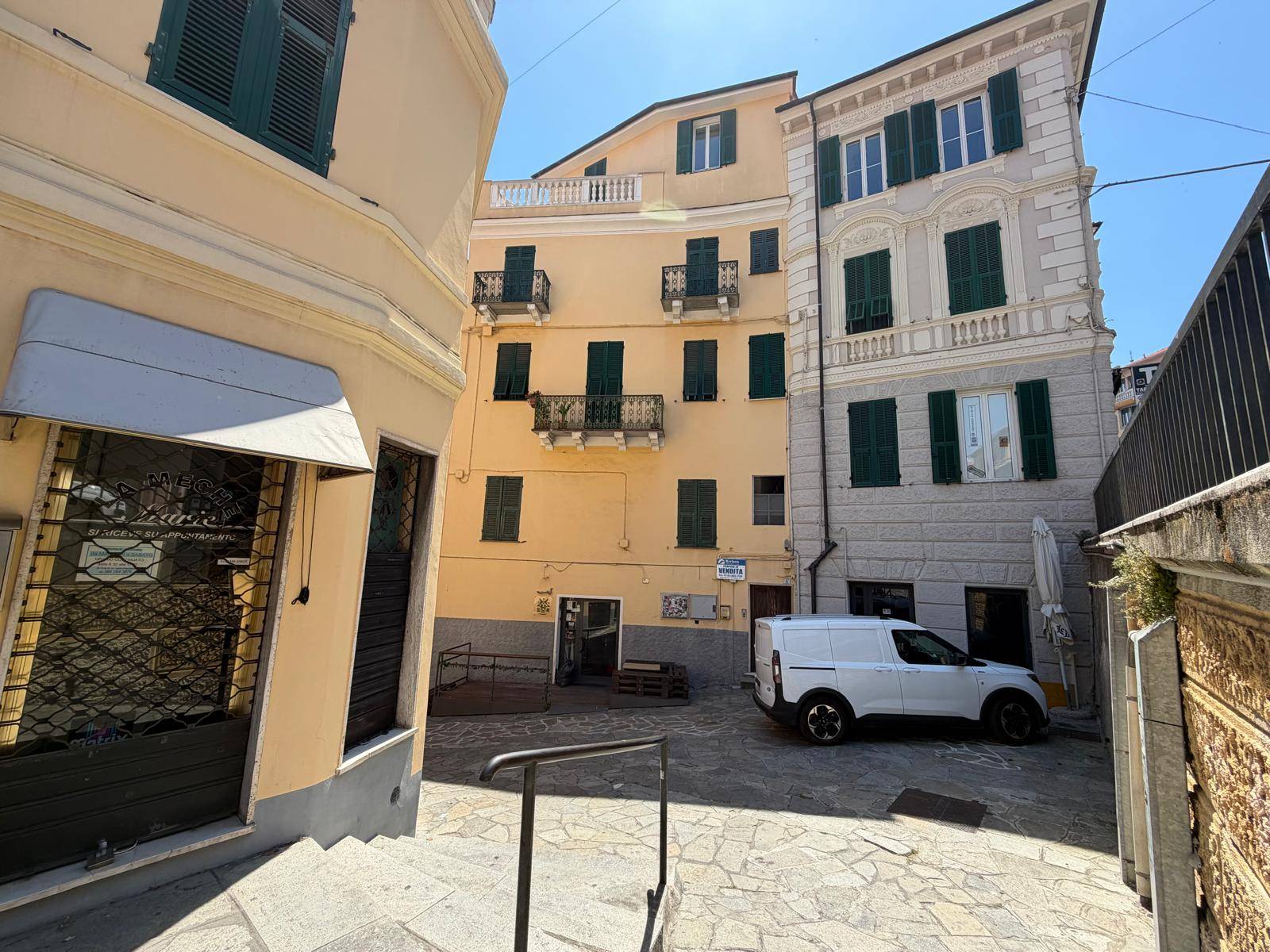 Appartamento in vendita a Imperia