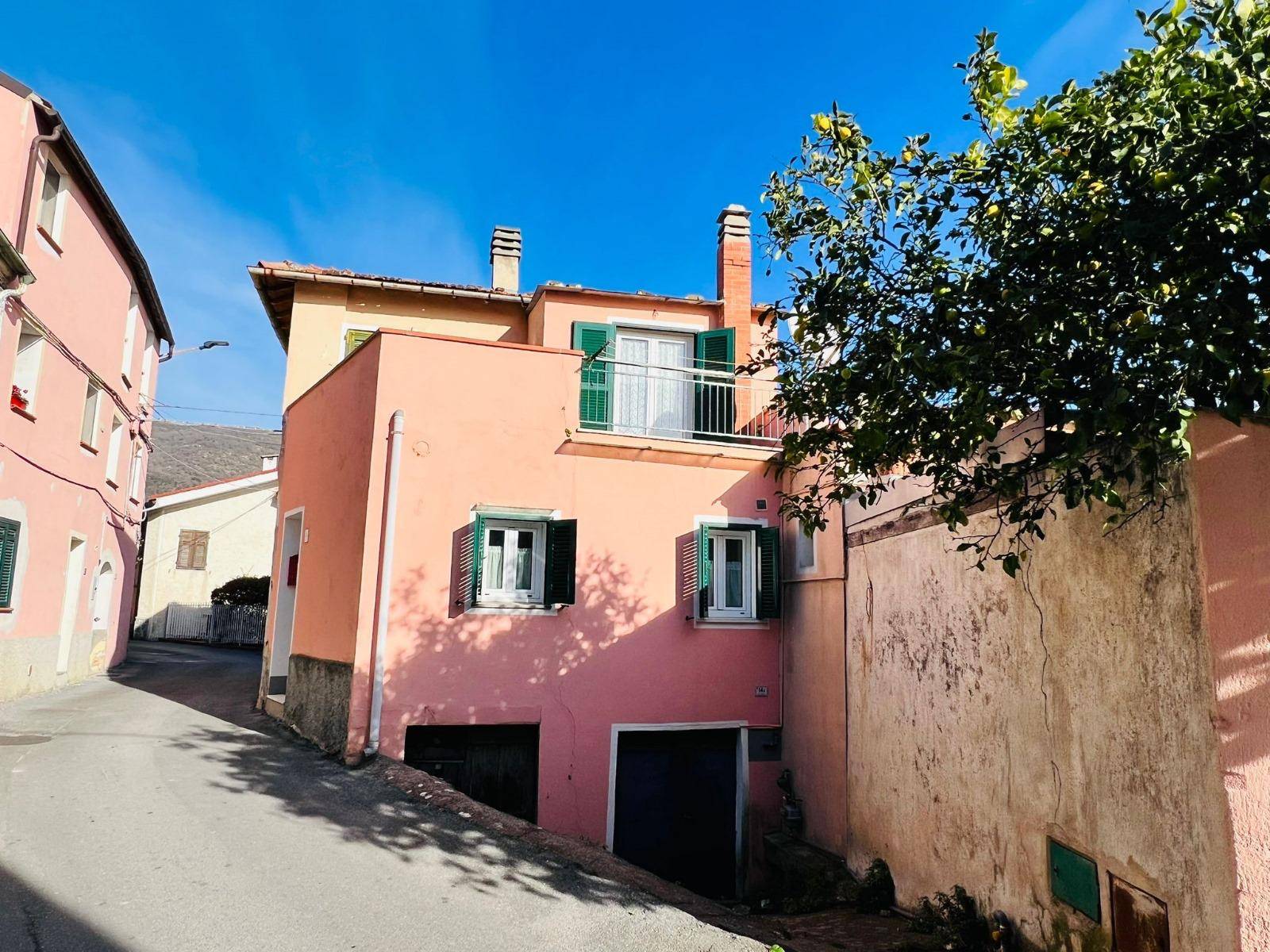 Appartamento in vendita a Diano Arentino, Diano Borello