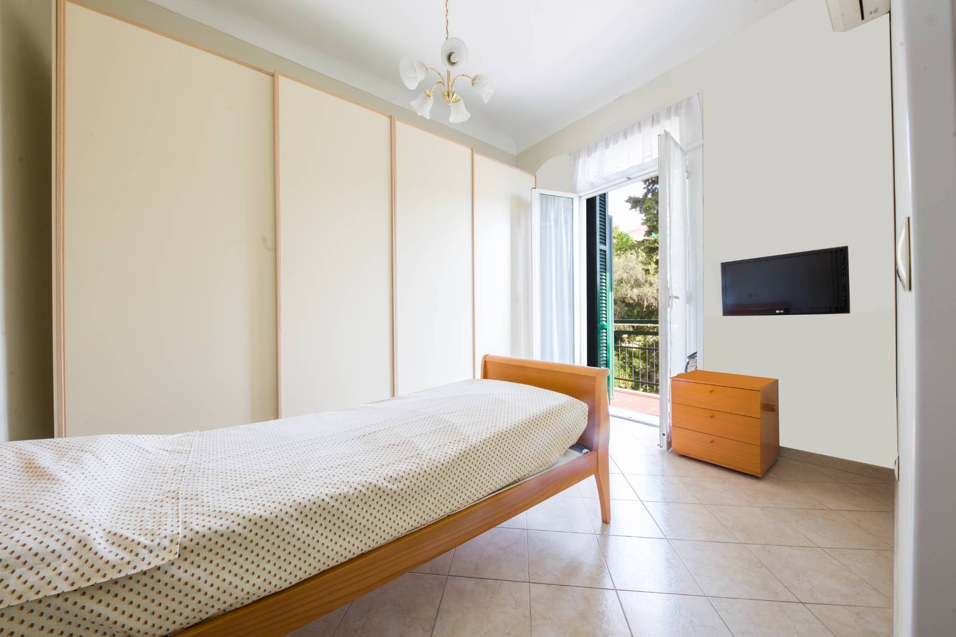 Appartamento in vendita a Imperia
