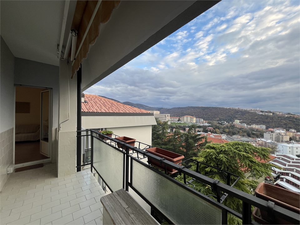 Quadrilocale in affitto a Trieste