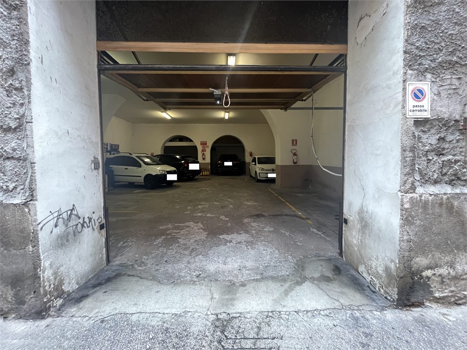 Box/Garage 13mq in affitto a Trieste