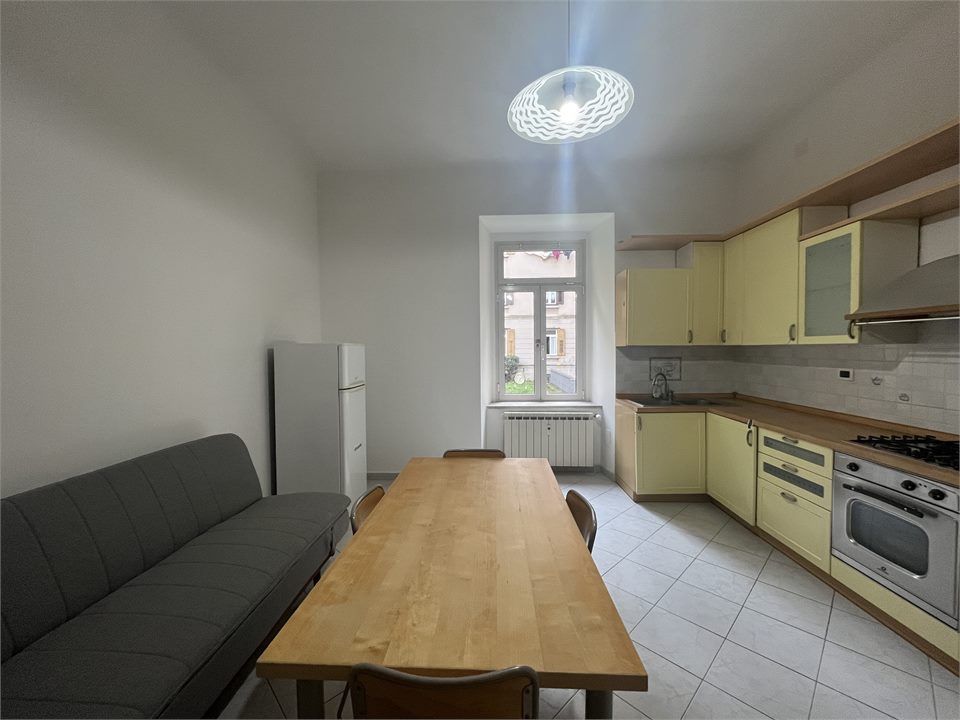 Trilocale in affitto a Trieste