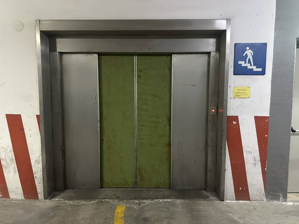Box o garage in vendita a Bari, Poggiofranco