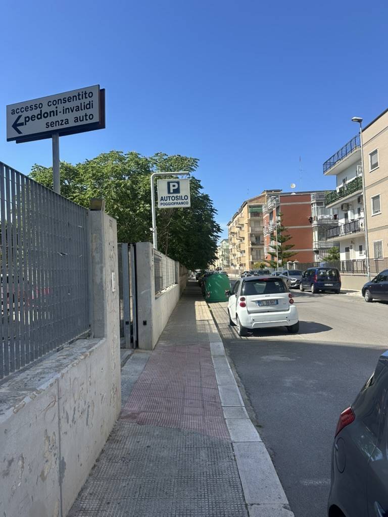 Box o garage in vendita a Bari, Poggiofranco