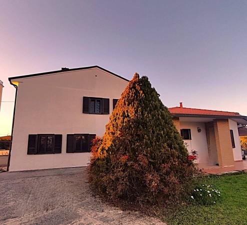 Villa Bifamiliare con giardino, Cascina visignano