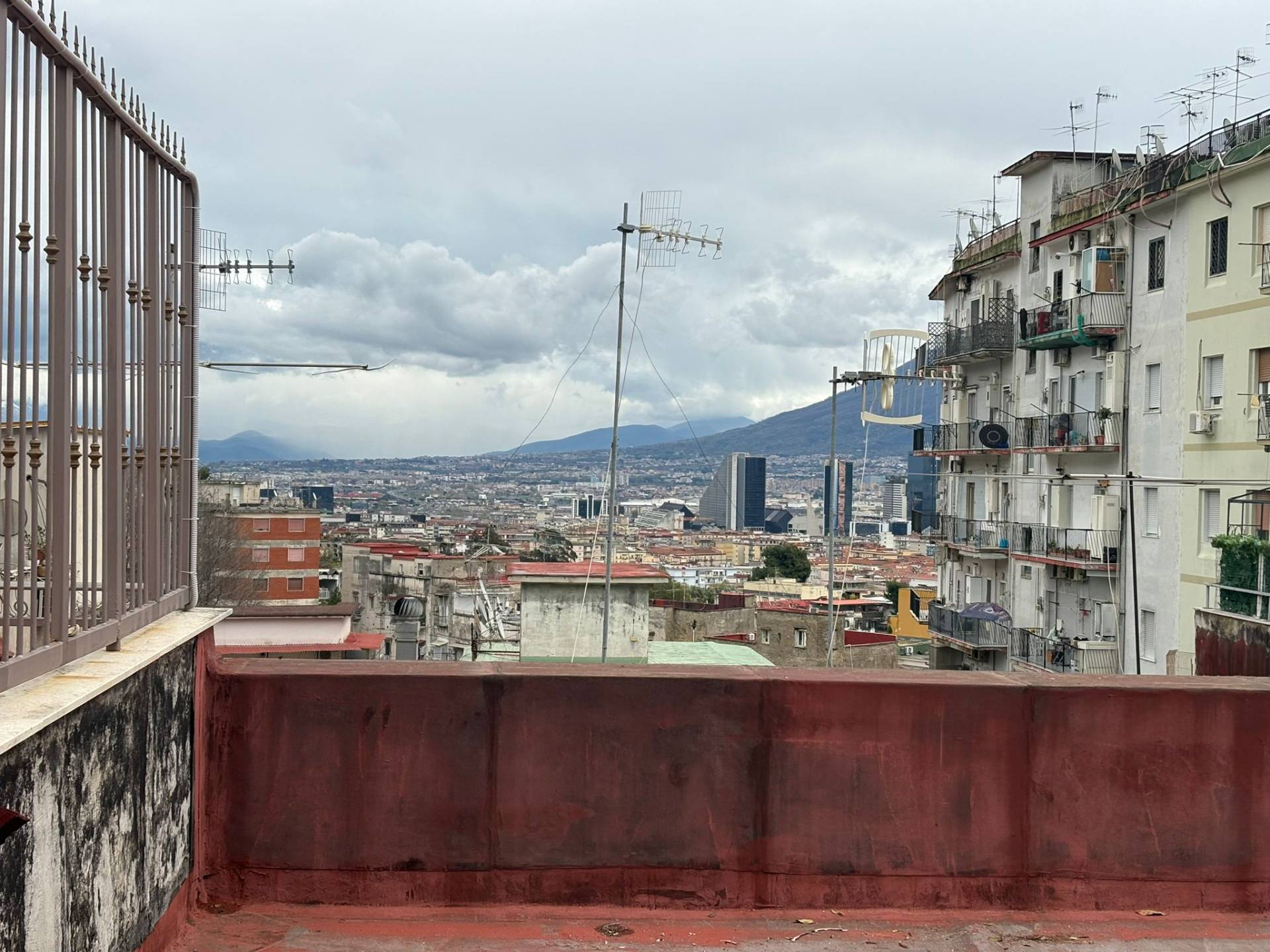Appartamento in vendita a Napoli, San Carlo Arena