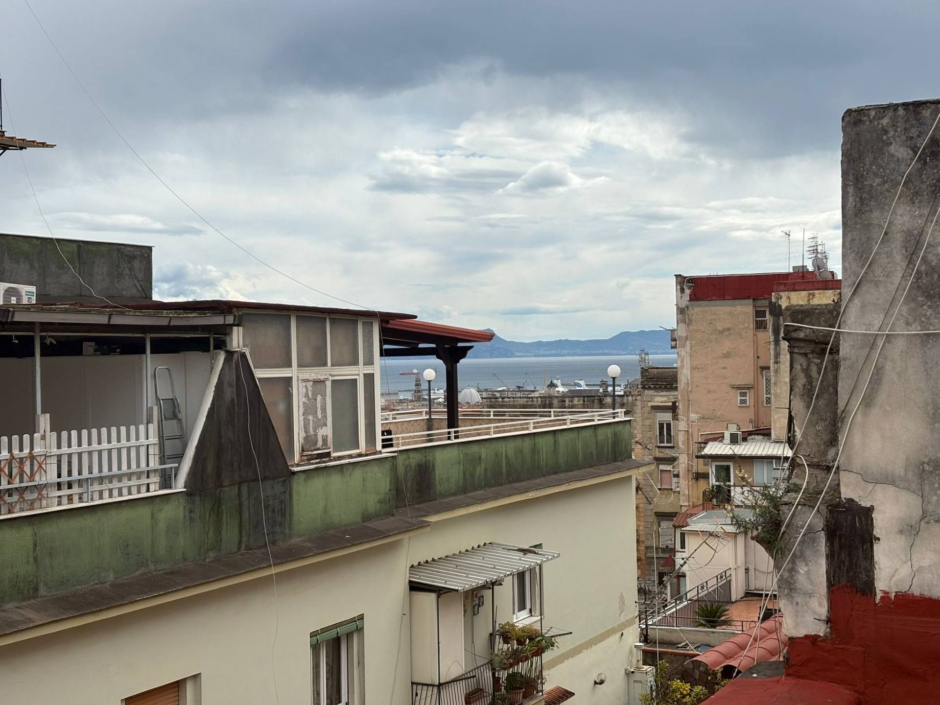 Appartamento in vendita a Napoli, San Carlo Arena