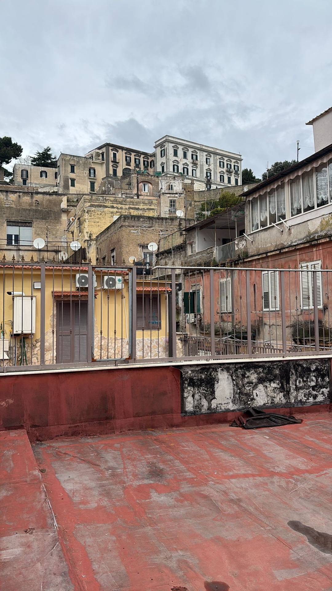 Appartamento in vendita a Napoli, San Carlo Arena