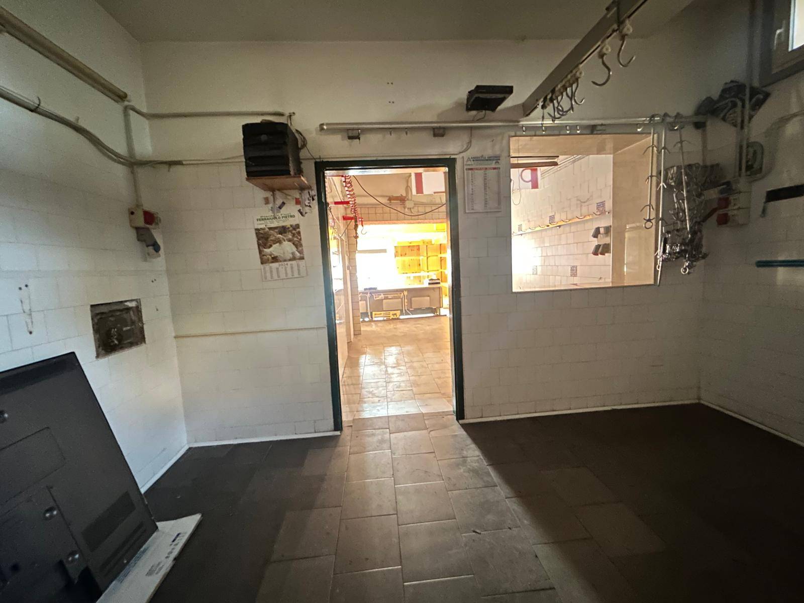 Locale commerciale in affitto a Cardito